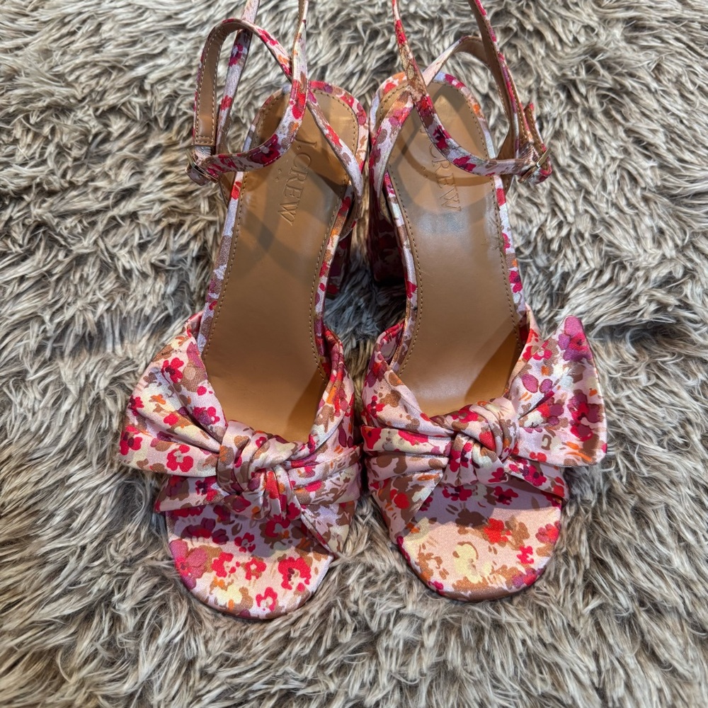 NWOT J. Crew Sz 7.5 floral Pink Bow Sandals with ankle wrap 3 1/2” block heel